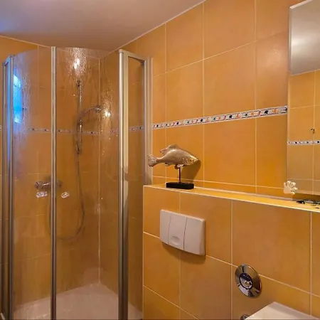 Apartament R5 *